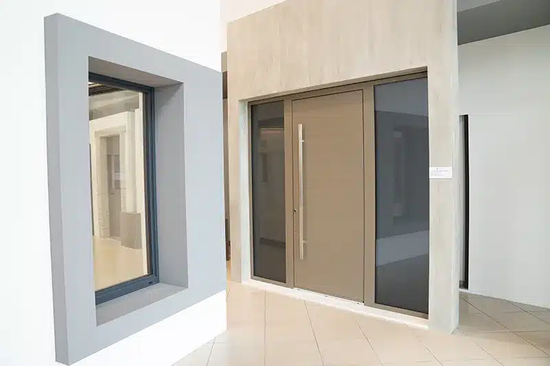 vendita-di-porte-e-finestre-in-showroom